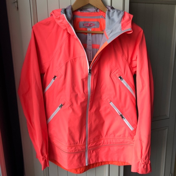 lululemon athletica Jackets & Blazers - Lululemon athletica Outdoor Rain Jacket Size 6